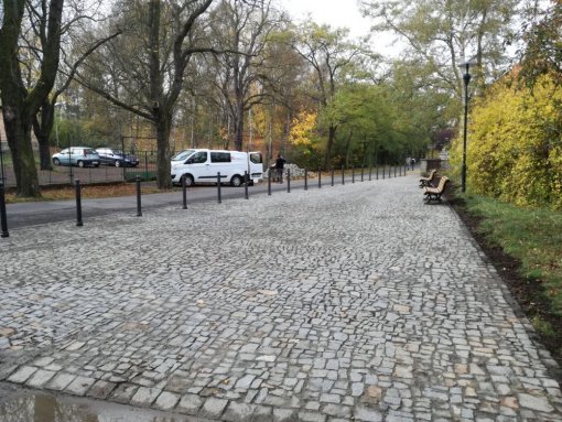 Oprava asfaltových cest Petřín